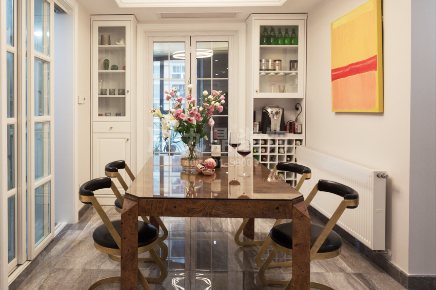 餐厅.jpg 餐厅.jpg